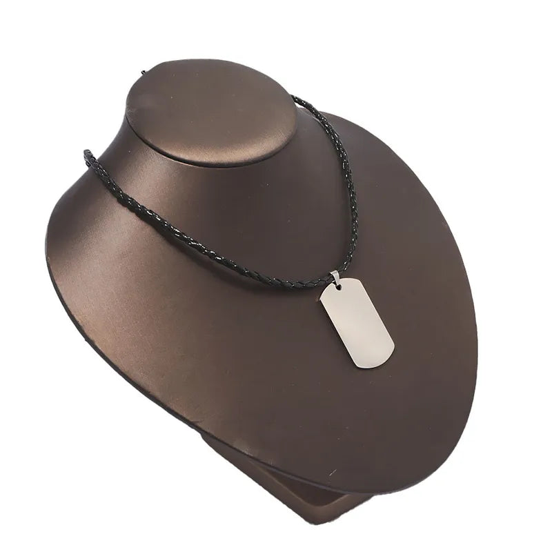 Colgante acero hombre.